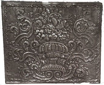 Plaque de cheminée décorée fonte